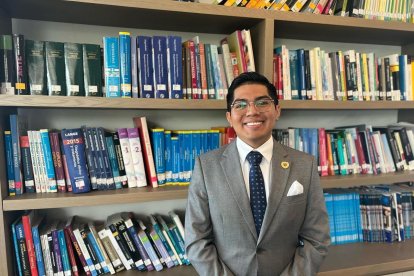 Mario Vélez, abogado y magíster en Derecho Laboral y Penal.