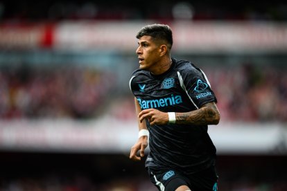 Piero Hincapié será titular en la defensa de Bayer Leverkusen.