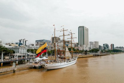 El Buque Escuela Guayas fue construido hace 47 años en los muelles de Bilbao, España.