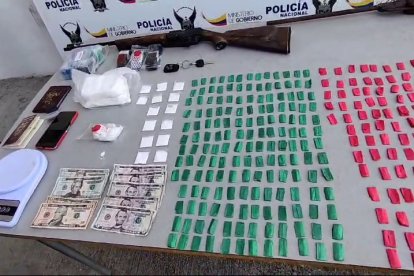 Las sustancias se encontraban distribuidas en sobres y un paquete.