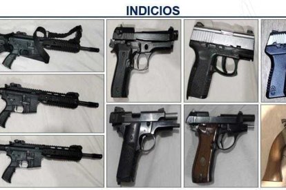 Estas son algunas armas de fuego incautadas por la Policía Nacional en este caso.
