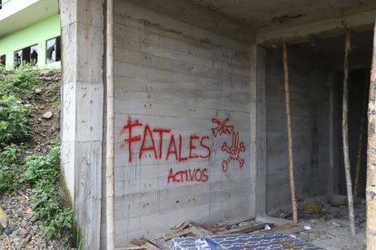 Las bandas criminales han aprovechado la ausencia del Estado para atacar a algunas minas de oro.