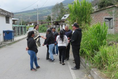 Parientes de Mishell también llegaron de otras provincias para despedirla.
