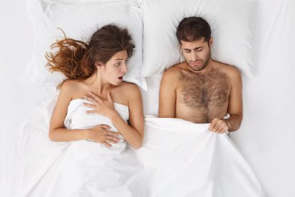 El paciente tenía disfunción eréctil solo con una mujer en particular.