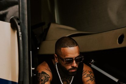 Nicky Jam habría dado indicios de su matrimonio.