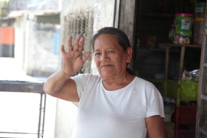 La abuelita de la tienda. Sus expresiones y su forma de vender en su negocio, la hicieron posicionarse como la favorita del momento.