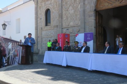 En el atrio de la Catedral se reunieron las autoridades para dar a conocer la agenda de actividades.