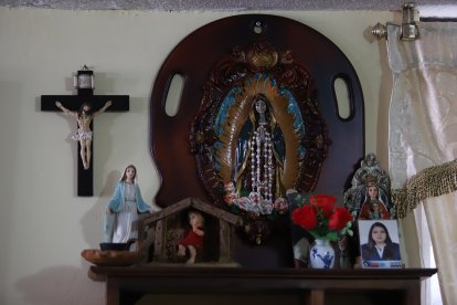 Así fue el pequeño altar que elaboraron sus familiares para recordarla.