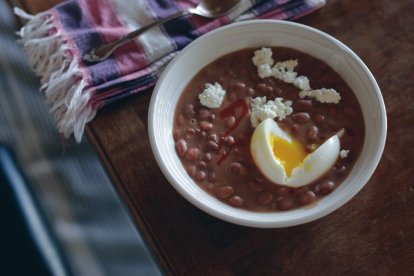 El fréjol con huevos y ají, una receta diferente.