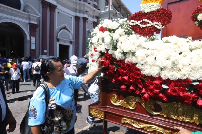 María Remache cuenta que cada caminata con la Virgen es un acto especial para ella.