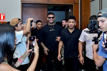 Michael Morales recibido con honores en Guayaquil.