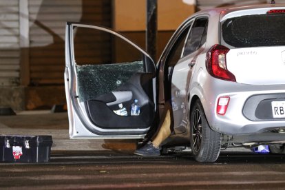 Las víctimas se movilizaban en este auto.