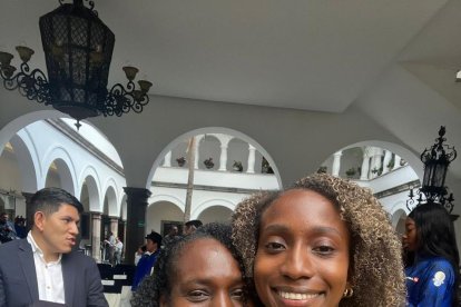 Narcisa España junto a su hija de oro, Kiara Rodríguez