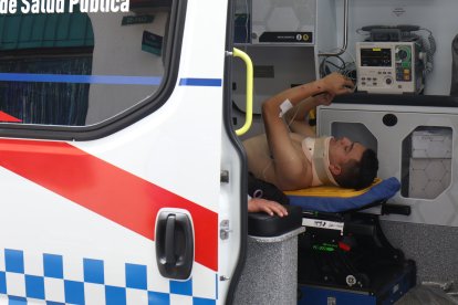 Uno de los gendarmes fue atendido en el lugar.