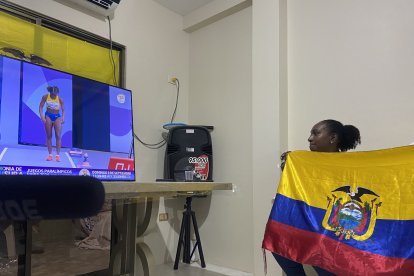 El momento ha llegado, Kiara antes de imponer el récord de 6.05 m que le daba la segunda medalla de Oro.