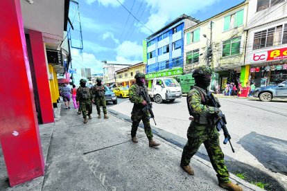 Los controles en la zona se han reforzado, para mantener la seguridad.