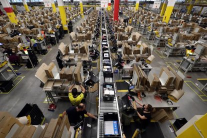La estadounidense Amazon empezaría a verse afectada por la penetración de Temu en diferentes países.