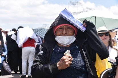 Gladys Chiquita oró para que en el mundo no haya tanta desgracia.