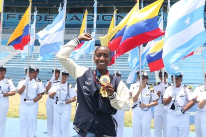 Donde siempre ha entrenado, junto a las medallas que ganó en París.