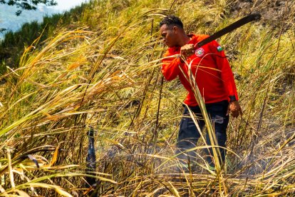 Cuerpo de Bomberos acudió a la emergencia.