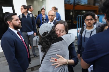 La audiencia se suspendió. La madre lloró a la salida.