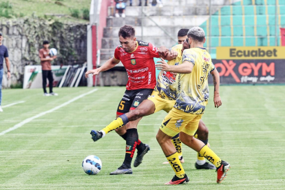 Deportivo Cuenca recibió a Delfín en la primera fase de LigaPro y empataron 0-0