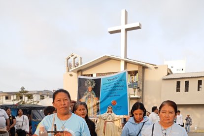 Con una pequeña imagen de la Mercedita hicieron el tradicional pregón.