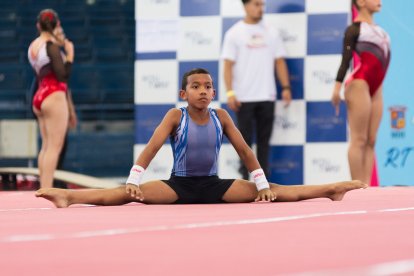 Dylan Salguero esta en la gimnasia desde los 6 años.