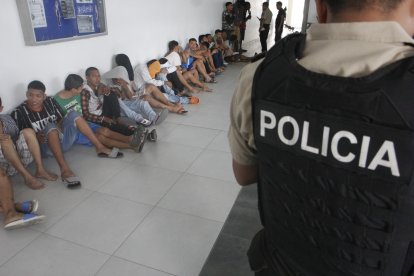 La Policía detuvo a 29 persona en Nueva Prosperina.