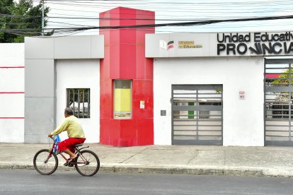 El joven recibió al menos 10 disparos en su humanidad.