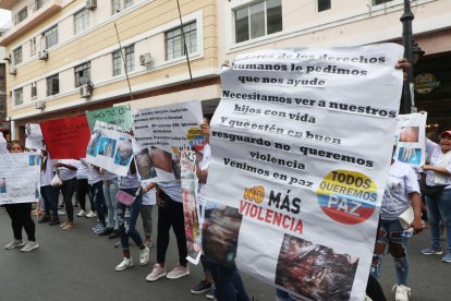 Los familiares de privados de libertad este año han hecho protestas pidiendo paz.