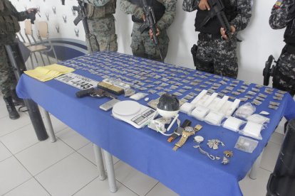 Evidencias encontradas por las autoridades durante el operativo.