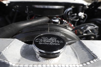 Las restauraciones de autos clásicos suelen ser costosas. Hay pocos coleccionistas ya.