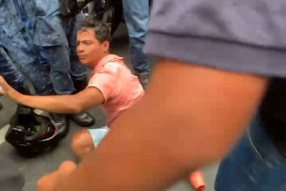 Una segunda persona fue llevada hasta el sitio. Sería otro de los involucrados.