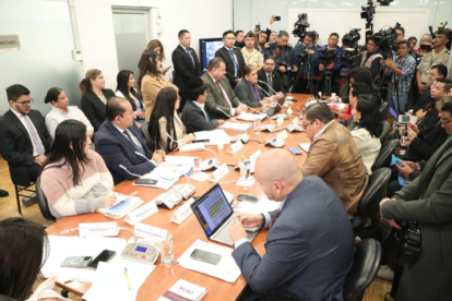 La ministra Palencia enfrenta un juicio en la Asamblea por la incursión en la Embajada de México.