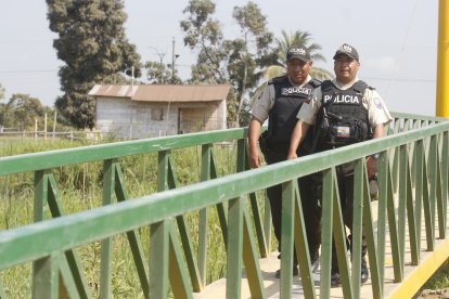 Los asesinos cruzaron por este puente para atacar a las personas que estaban en la gallera.
