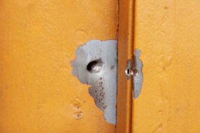 Las evidencias de los impactos de bala tras el ataque.