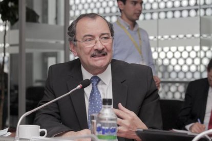 El ex-contralor acumuló una pequeña fortuna en salarios, aproximadamente $700,000, sin contar los décimos terceros y cuartos sueldos.