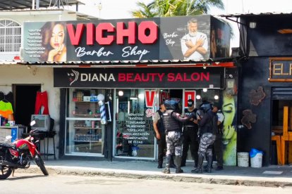 En esta peluquería se dio el ataque armado.