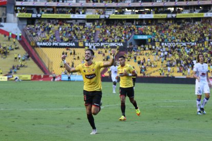 El 3 de marzo de 2019 debutó Leonardo Campana con Barcelona.