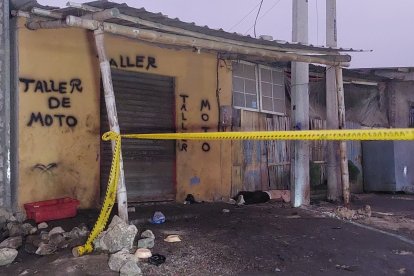 Al pie donde funciona un taller de reparación de motos fue asesinado el ciudadano Charlie Eduardo Bone.