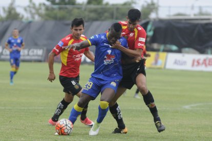 Por su enfermedad, Joao Paredes ha perdido oportunidades de jugar en los mejores equipos de Ecuador.
