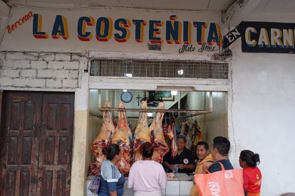 Los Mite, también conocidos como los Chirringos, traen el ganado desde Santo Domingo de los Tsáchilas.