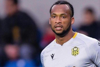 El futbolista Arturo Mina nació un día como hoy.