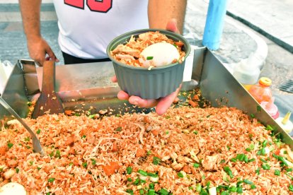 Su chaulafán tiene la particularidad de contar con la mitad de un huevo duro.