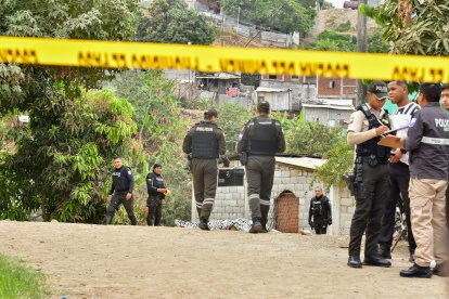 La Policía llegó al sitio para levantar indicios balisticos.