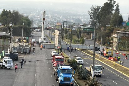 La vía estaba debidamente señalizada durante la construcción en la autopista General Rumiñahui.