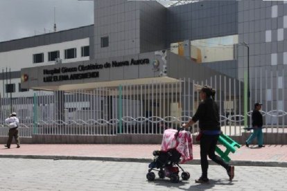 El uniformado ya fue detenido cuando quiso ingresar a la maternidad del sur de Quito.