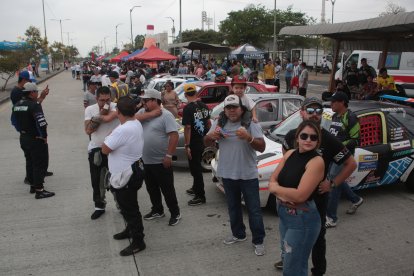 Fue una verdadera fiesta de motores que vivieron los guayaquileños.