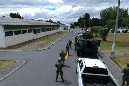 Gran operativo militar para trasladar a Gordo Lucho.